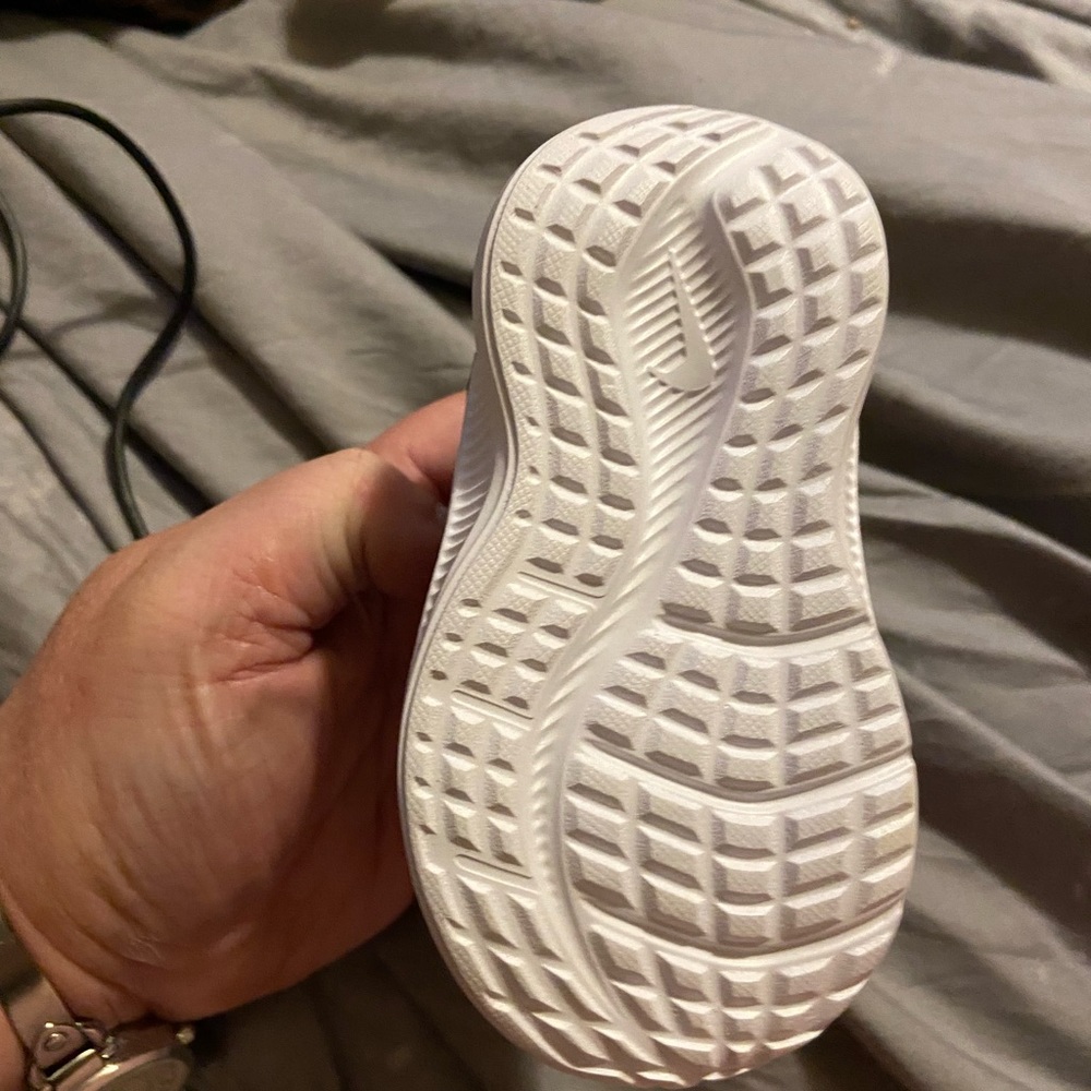 New lil girl 3c Nike shoes